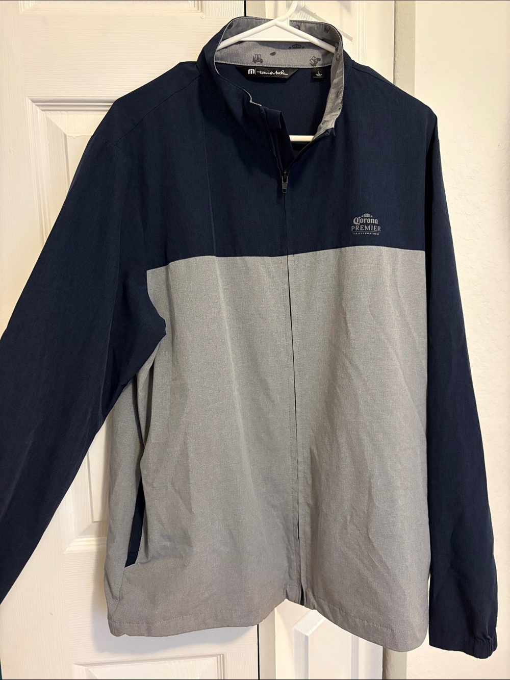 Travis Mathew Two-Tone Windbreaker Jacket - Navy & Light Gray